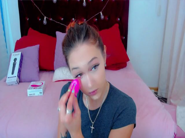 Live sex webcam photo for Lanna_Wolf #269224592