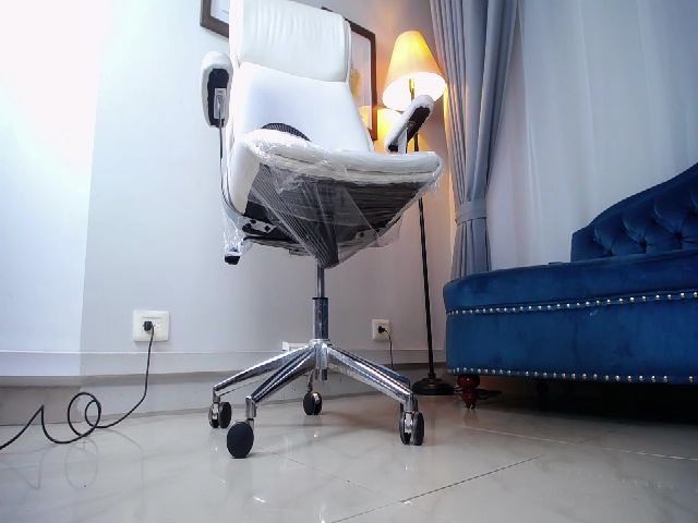 Live sex webcam photo for Ashley_leon_ #269216647