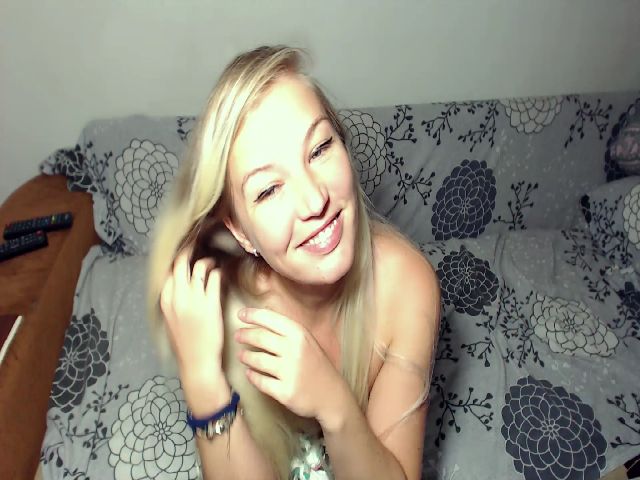 Live sex webcam photo for Alma68 #269219911