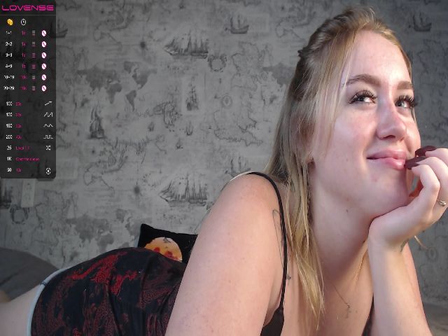 Live sex webcam photo for AliceSunAn #269219183