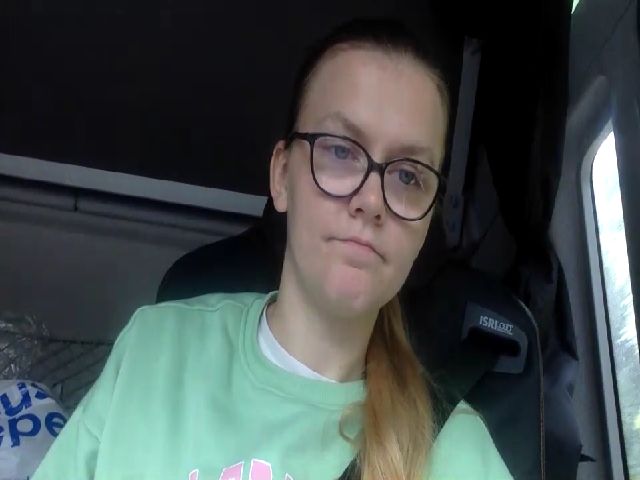 Live sex webcam photo for SexyHotSlut3 #269213747