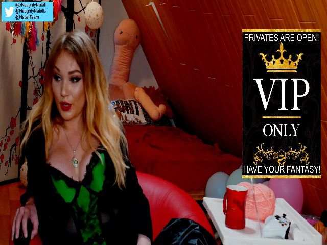 Live sex webcam photo for XNaughtyNat #269211863