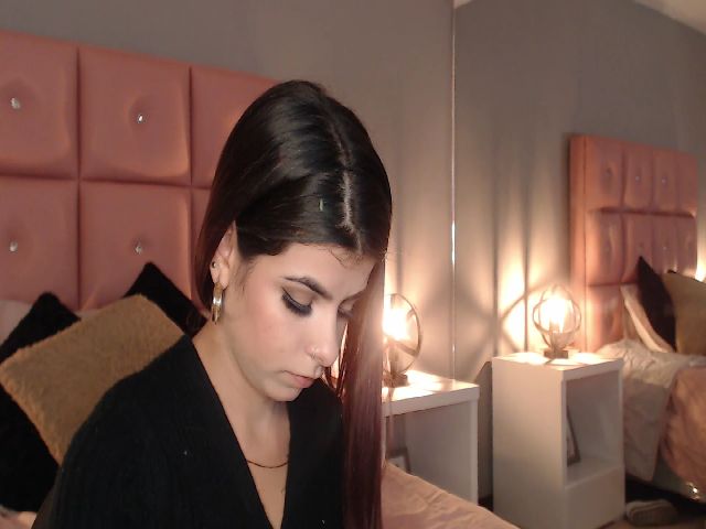 Live sex webcam photo for Manelyk_m #269221656