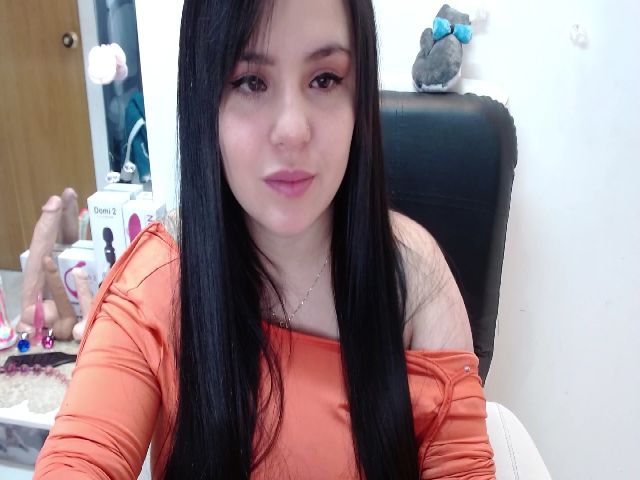 Live sex webcam photo for Scarletcute97 #269217734