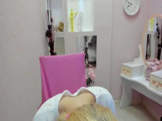 Live sex webcam photo for VeronicaRangy #269222292