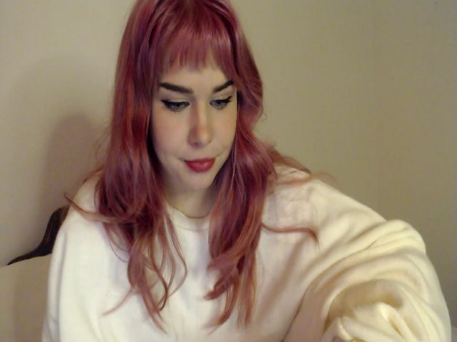 Live sex webcam photo for saintlilou #269208385