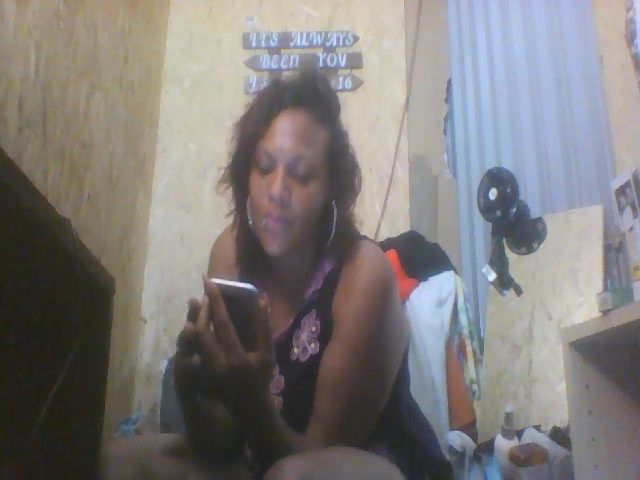 Live sex webcam photo for LailaRedd19 #269213588
