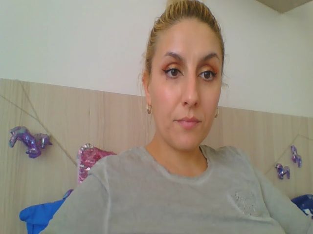 Live sex webcam photo for squirtvicky #269214446