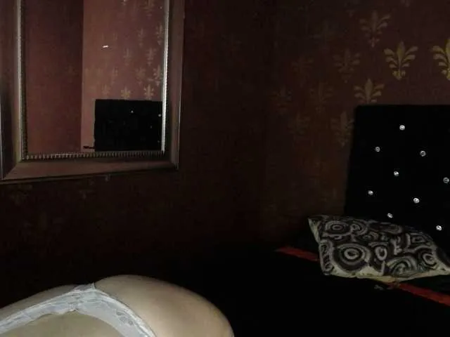 Live sex webcam photo for SharlotteDvs #269221583