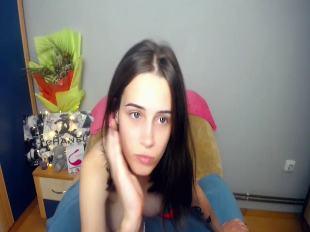 Live sex webcam photo for Vika_Hot_ #269224940