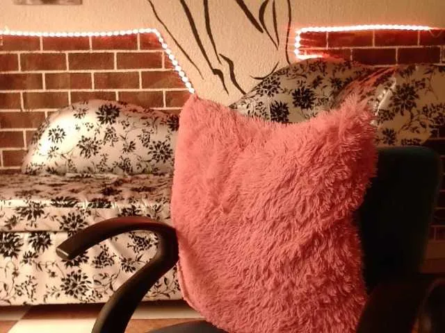 Live sex webcam photo for tutis- #269221611