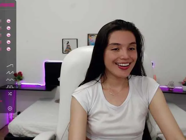 Live sex webcam photo for sol-naughty #269205531