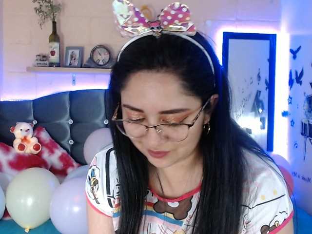 Live sex webcam photo for briana-kisses #269210838