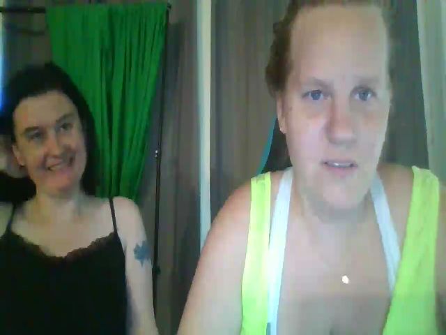 Live sex webcam photo for HarleyStar82 #269219653