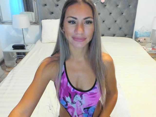 Live sex webcam photo for SaraJennyfer #269232872