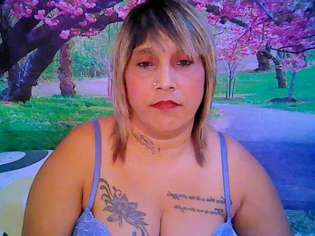 Live sex webcam photo for indianroxy #287933282