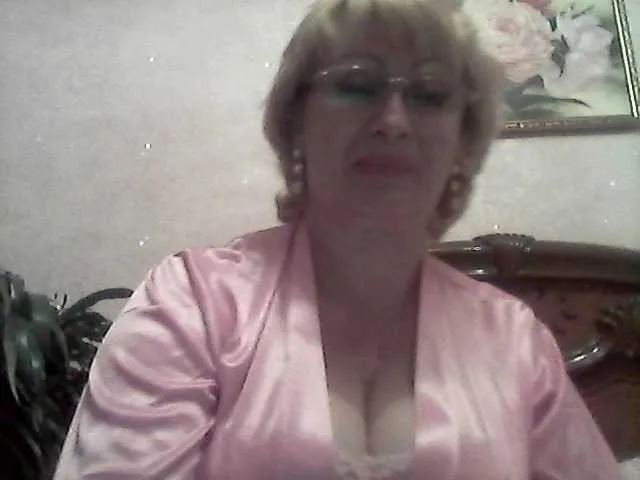 Live sex webcam photo for Ur-Mami #269241294