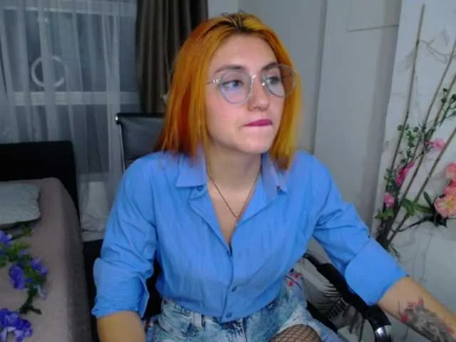 Live sex webcam photo for Diamond-Valer #269228350