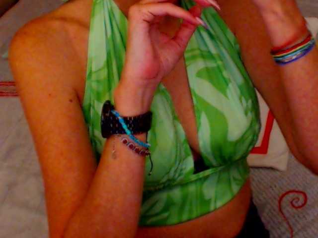 Live sex webcam photo for shannon4u #287962851