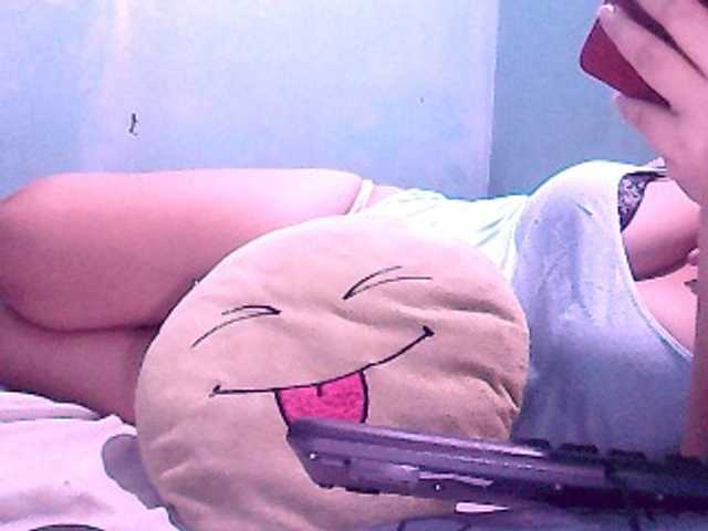 Live sex webcam photo for wildmom4u #269236875