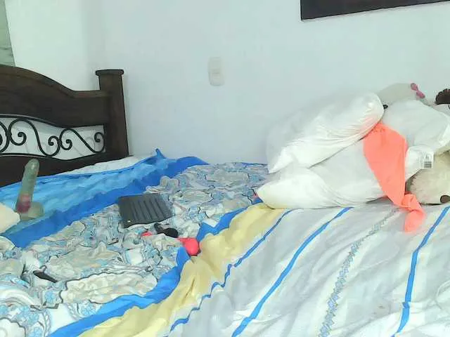Live sex webcam photo for Caroline134 #269227519
