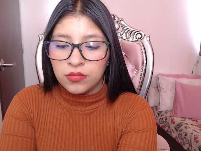 Live sex webcam photo for holly20a #287994953