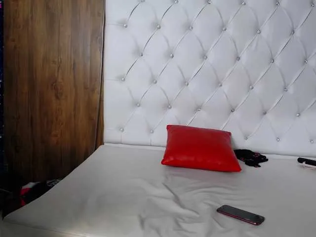 Live sex webcam photo for BlowMommy #269232688