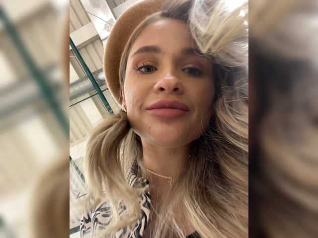 Live sex webcam photo for KettyPretty25 #269240818