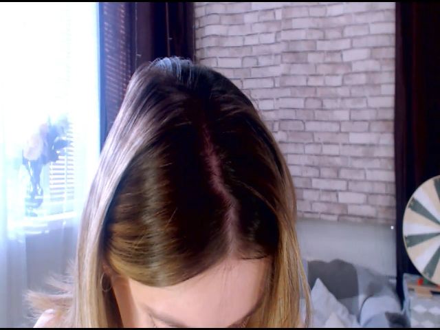 Live sex webcam photo for CumMeaRiver #269229769