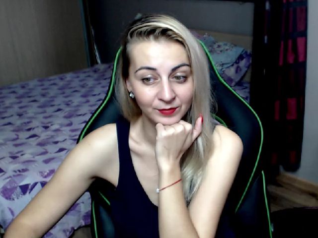 Live sex webcam photo for MirabelaSweet #269233386