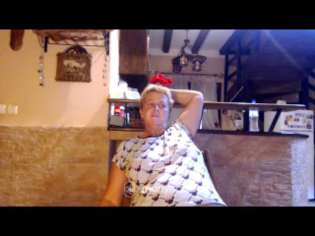 Live sex webcam photo for PinkLillyRose #269243613