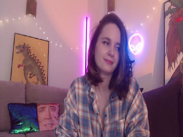 Live sex webcam photo for LizzyPeach #269245092