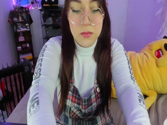 Live sex webcam photo for Evee_moonz #269245190