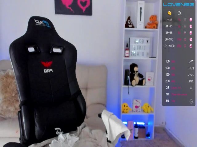 Live sex webcam photo for Xmoon_light #269229763