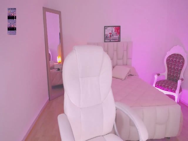 Live sex webcam photo for Karina_V #269231567