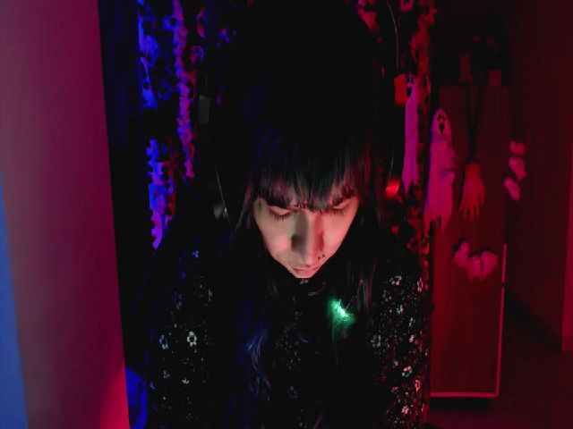 Live sex webcam photo for umaru_michae #269228804