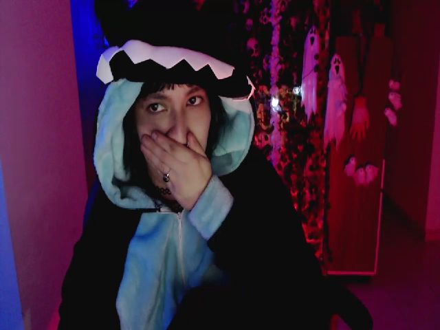 Live sex webcam photo for umaru_michae #269234895