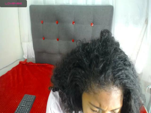 Live sex webcam photo for Tamy07 #269237783