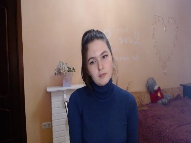 Live sex webcam photo for LiliBrendon #269240534