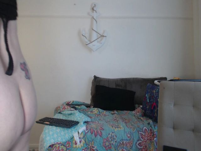 Live sex webcam photo for voluptuousDDD #269240321