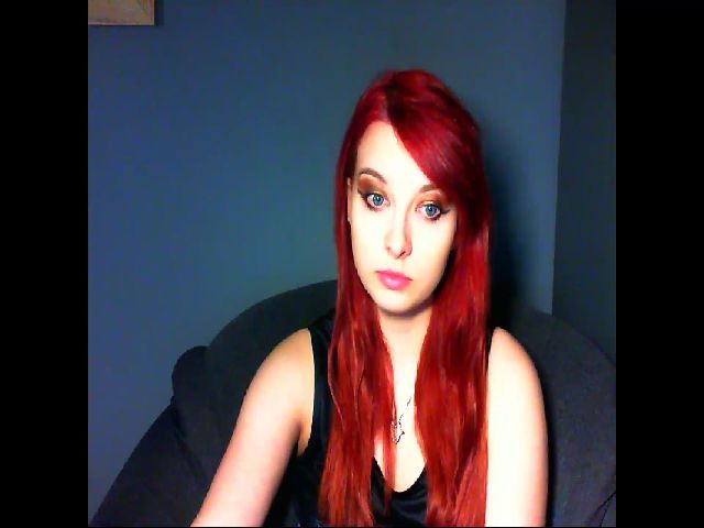 Live sex webcam photo for VirginLuna18 #269239906