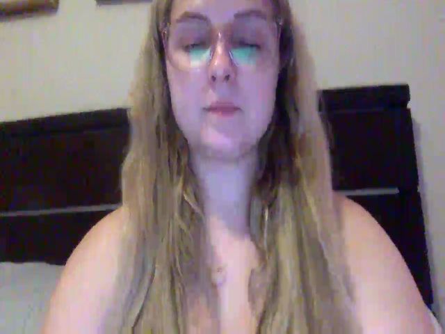 Live sex webcam photo for j3nnamatic #269240365