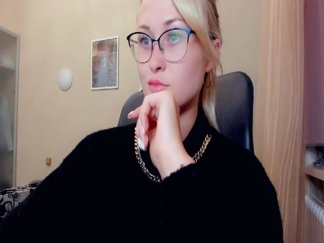 Live sex webcam photo for Mistress_Eva_ #269243557