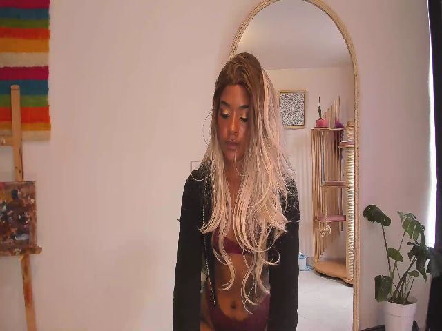 Live sex webcam photo for CleoFM #269240160