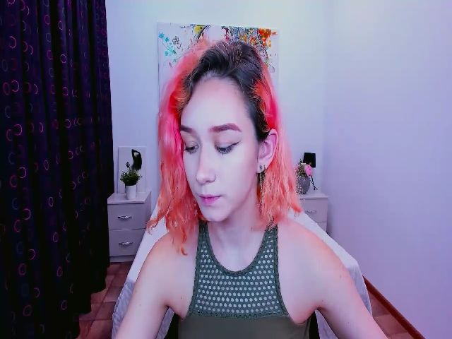 Live sex webcam photo for FionaClassy #269240279