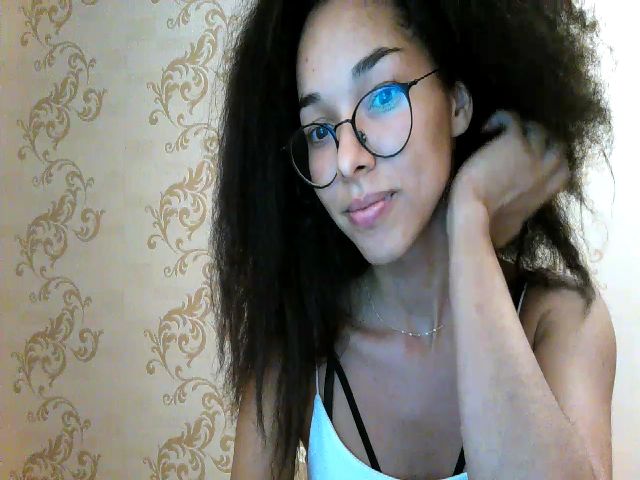 Live sex webcam photo for Carmel_Dee #269240523