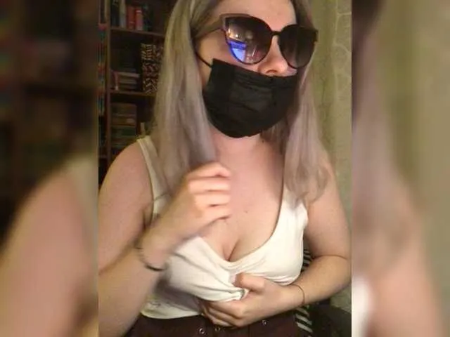 Live sex webcam photo for Irish8m #269226912