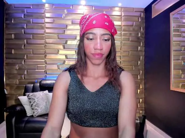 Live sex webcam photo for LindseyCox #288010279