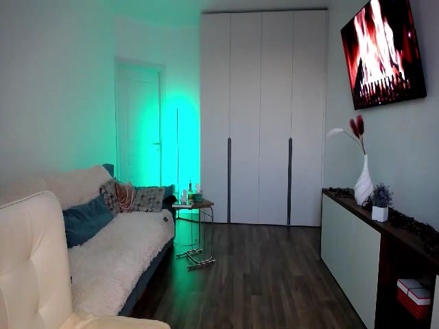 Live sex webcam photo for VickyBaezz #269239261