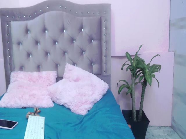 Live sex webcam photo for Tifanny_up #269245206